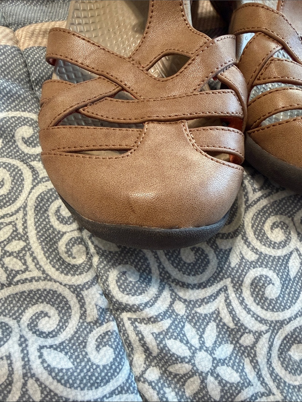 BareTraps Women's Fayda Closed Toe Walking Strappy Sandals Size 8.5 - Picture 8 of 8